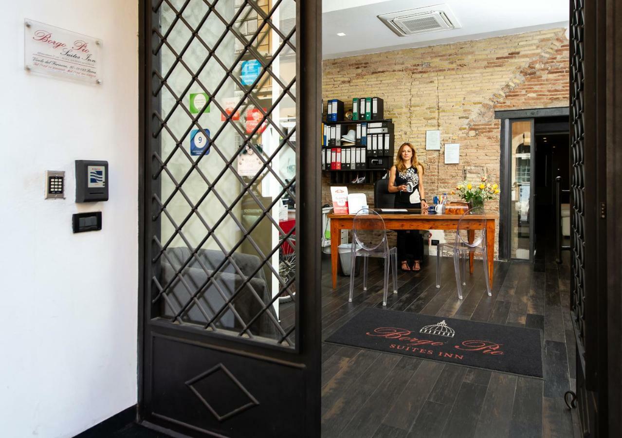 Borgo Pio Suites Inn Рим Екстериор снимка